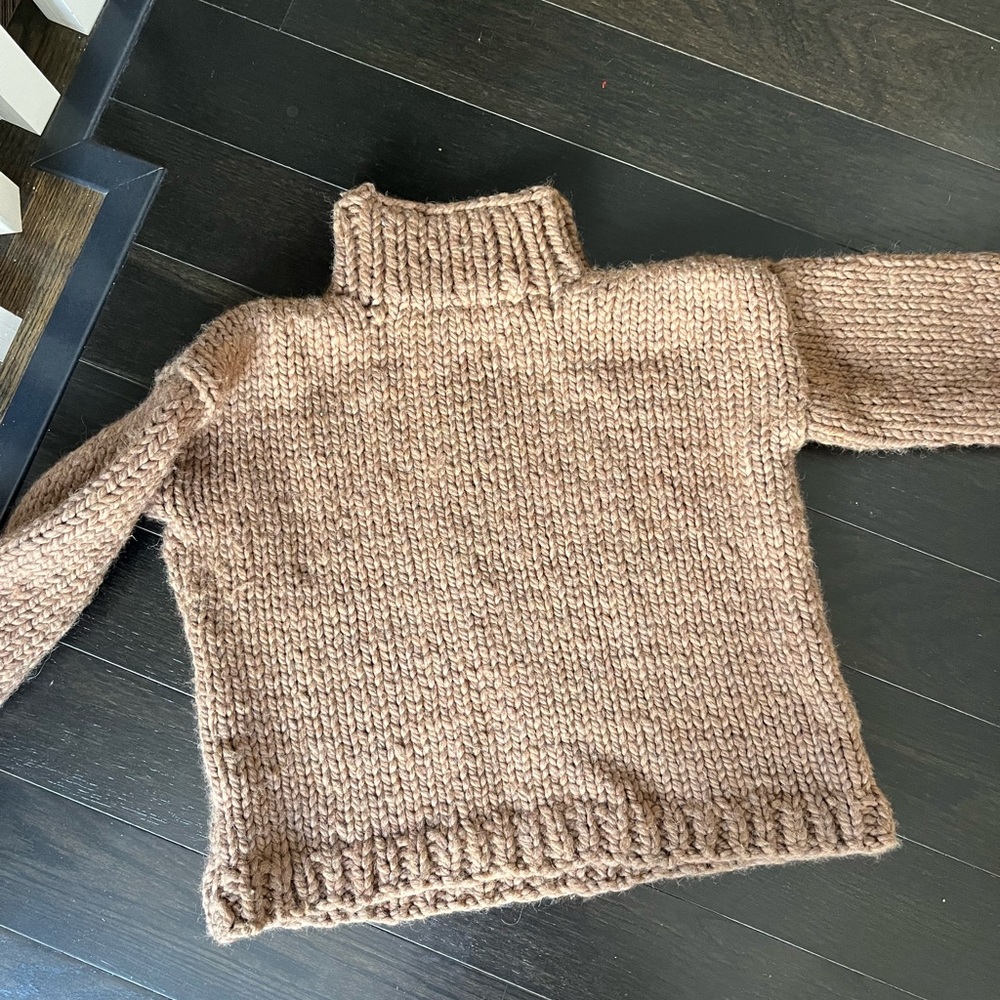 Handmade brown sweater - Picture 1 of 3